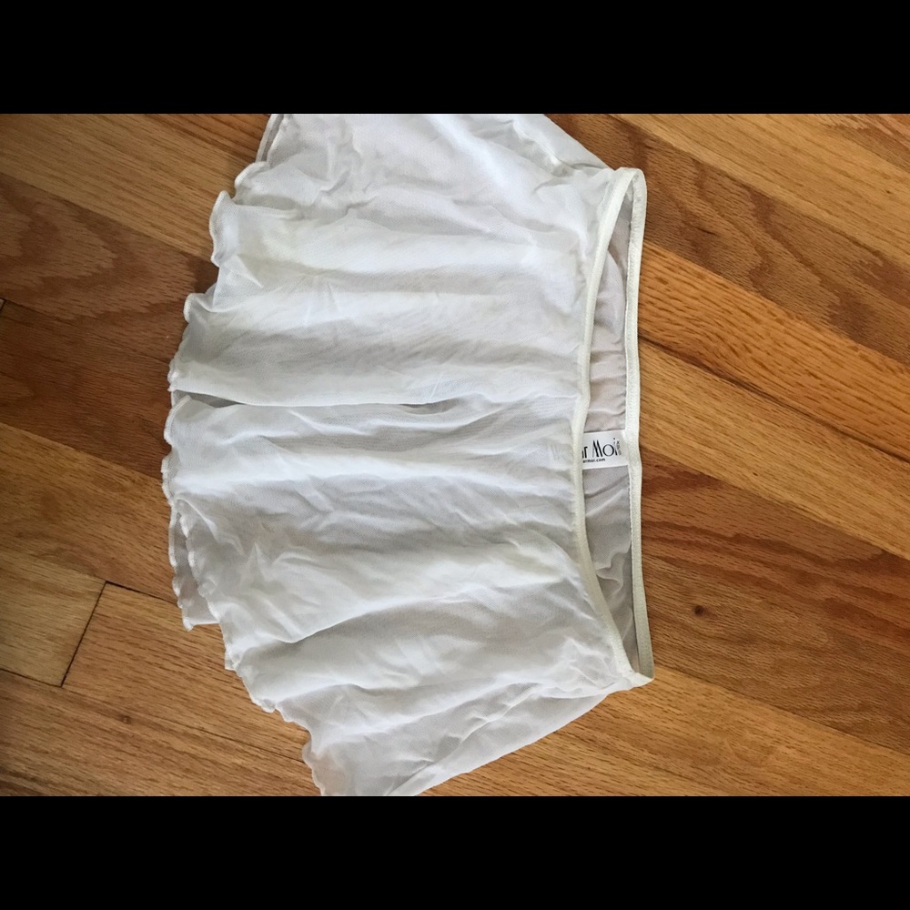 White Xs/S Wearmoi Pointe Skirt